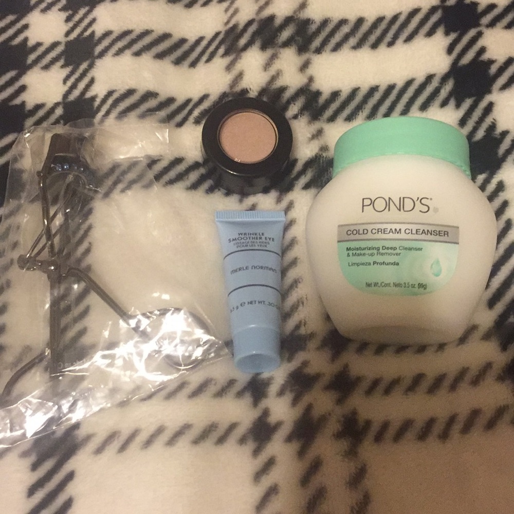 Merle Norman Eye Products & Pond's Facial Cleanser - Picture 1 of 1